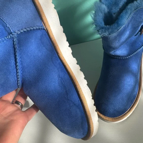 UGG Youth Bailey Button Boots Size 6 Cobalt Blue - Picture 3 of 7